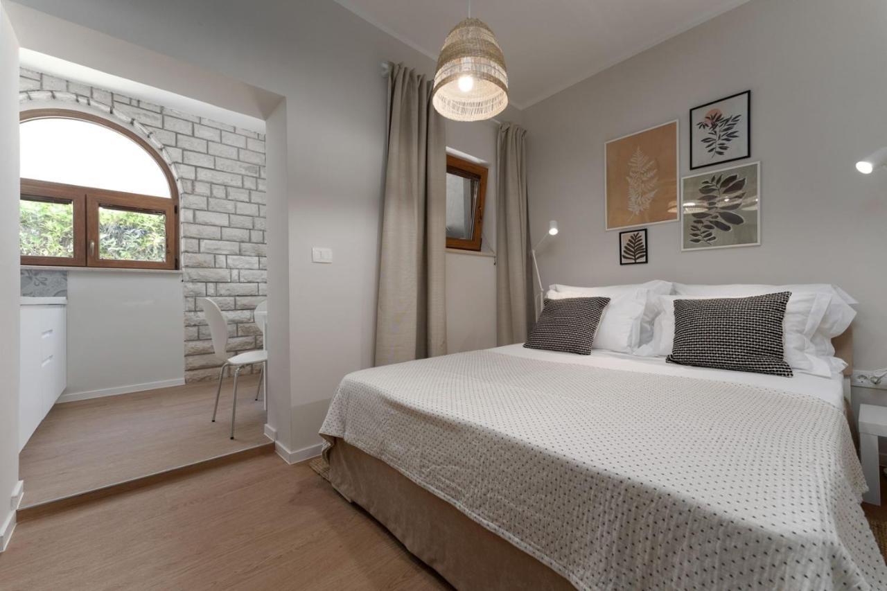 Apartments Alloro By Seeadria Agency Novigrad  Exterior photo
